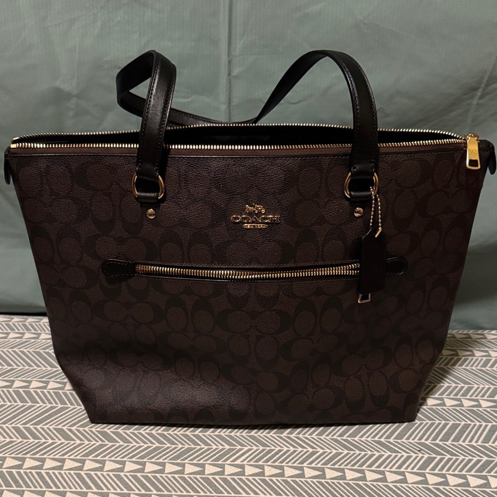 Coach Signature Black and Brown Tote